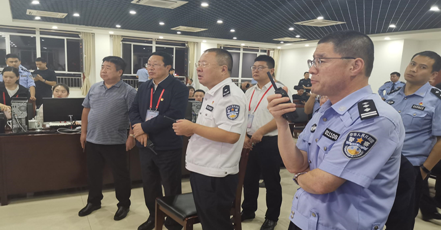 中共清徐县委书记王剑峰莅临音乐焰火节现场指导工作